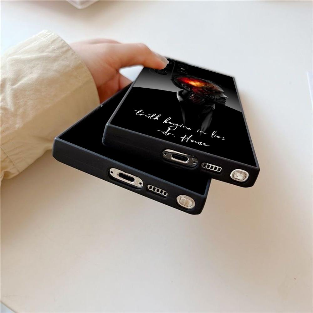 Movie D-Dr H-House Phone Case  - Samsung Galaxy S24 recension och pris